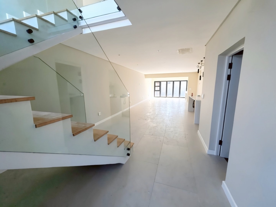4 Bedroom Property for Sale in Sandown Western Cape